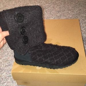 UGG classic Knit Boots